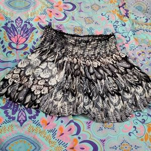 Patterned, short skirt